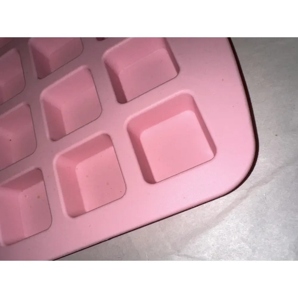 New W/O Tags Pink 24 Cavity Silicon Ice Cube Mold Soap Candle DIY Clay Resin